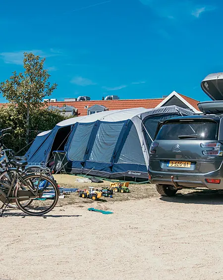 Kampeerplezier in de zon! Alles opgezet voor een ontspannen vakantie bij De Zeeuwse Kust