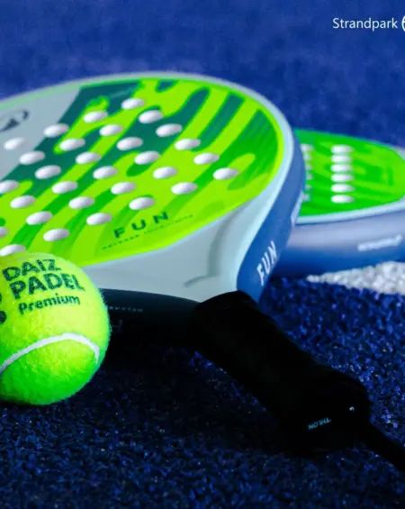 Padelracket en bal