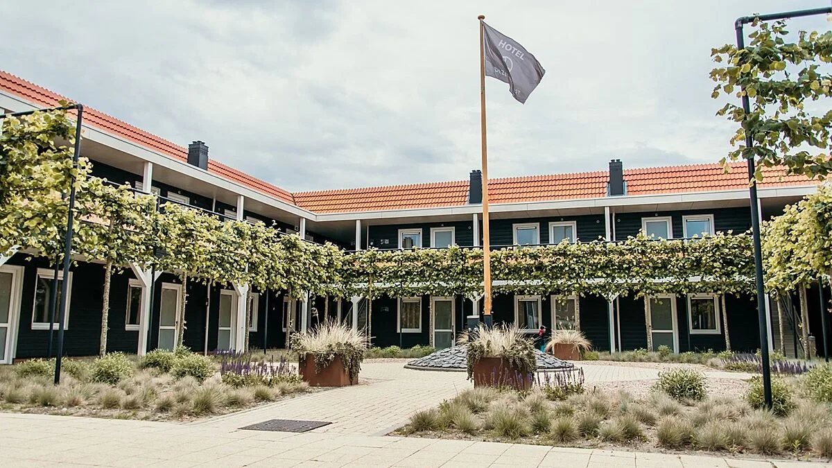 Hotel aan de kust